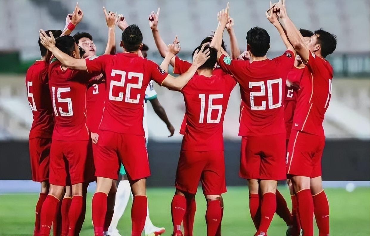 激情四射，国内足球风云激荡(激情四射,国内足球风云激荡在线观看)