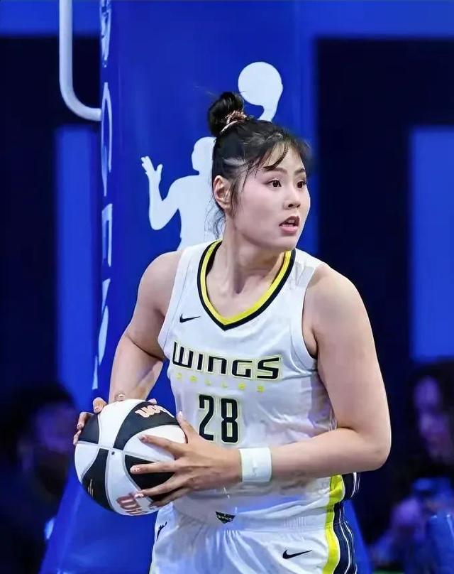 转会飞翼后首秀！李月汝2分2板2助正负值+9